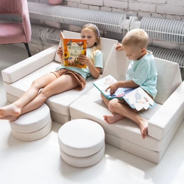 Sofa modułowa w pokoju dziecka – komfortowy i modny plac zabaw