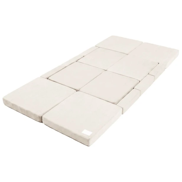 Rozłożone łóżko piankowe z materacem duża mata do zabawy