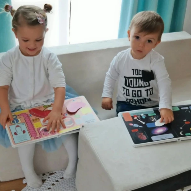 Wygodne siedzisko do czytania kanapa z certyfikowanej pianki